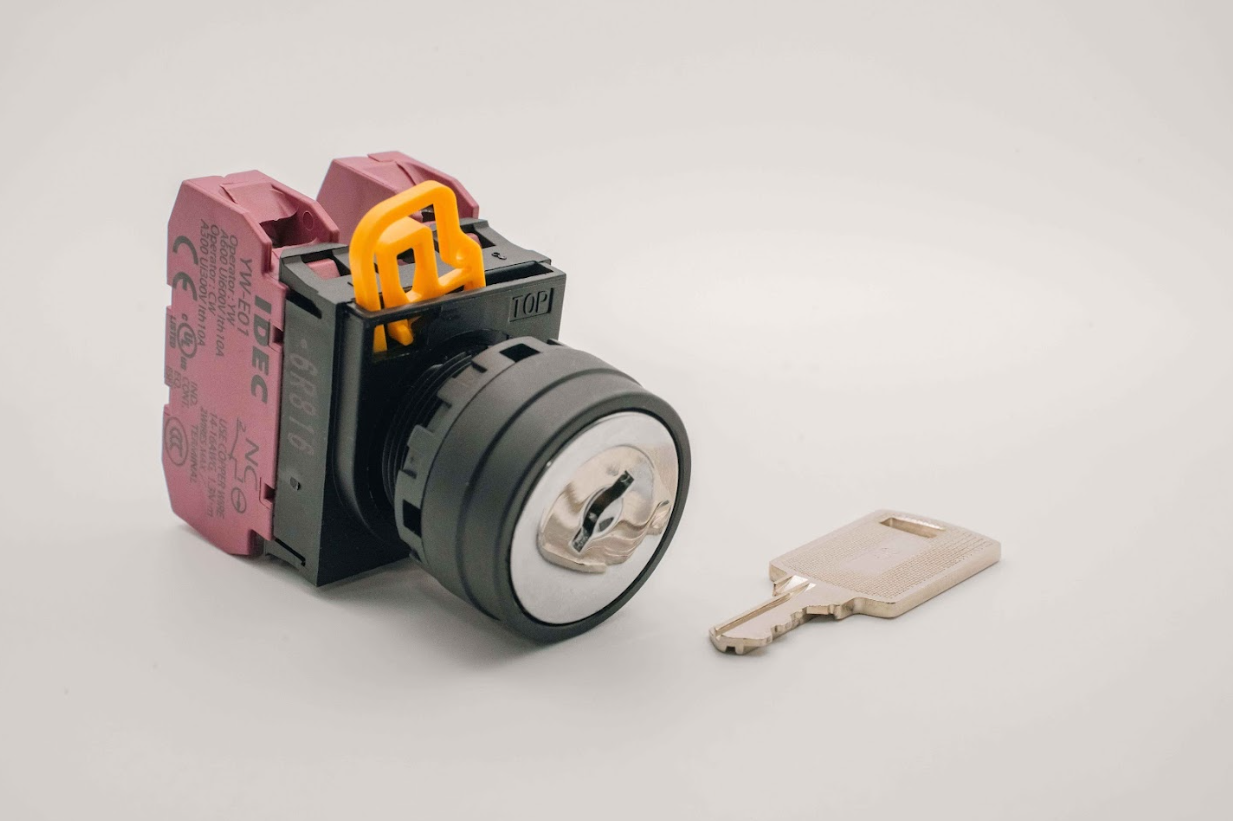 Aurora 2.0/Bolt Interlock Switch